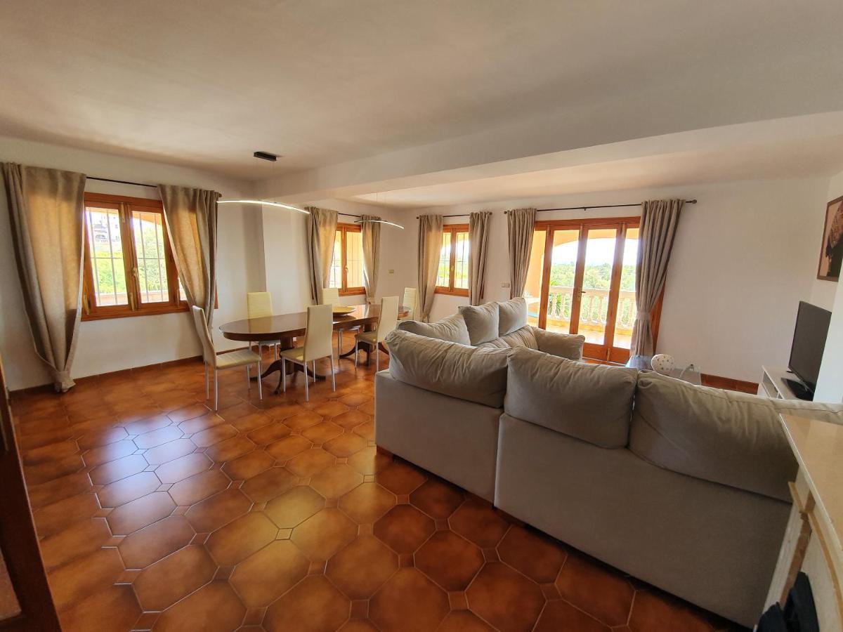 Villa Ca'n Roser *